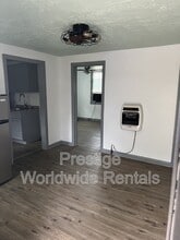 Building Photo - 497 Mellon St