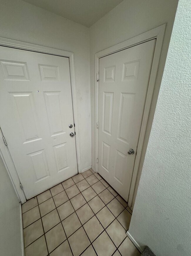 Foto del edificio - 1 bedroom 1 bath - Apartment Near Casinos with Attached Garage