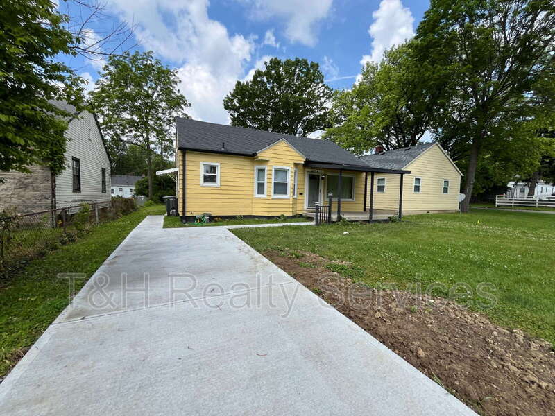 Primary Photo - 3534 N Euclid Ave