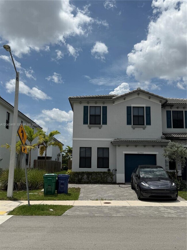 Foto del edificio - 12944 SW 286th Terrace