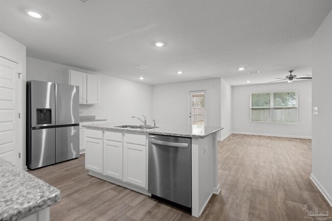 Building Photo - 7349 Lakeside Oak Ct