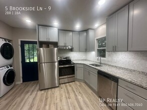 Building Photo - 5 Brookside Ln