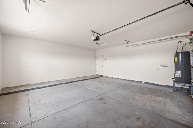 Foto del edificio - 38167 W San Juan Ave