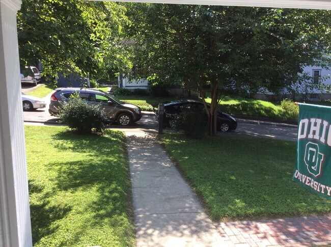 Front Porch View - 11 Pratt St