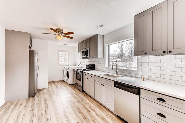 Foto del edificio - 200 S Meade St