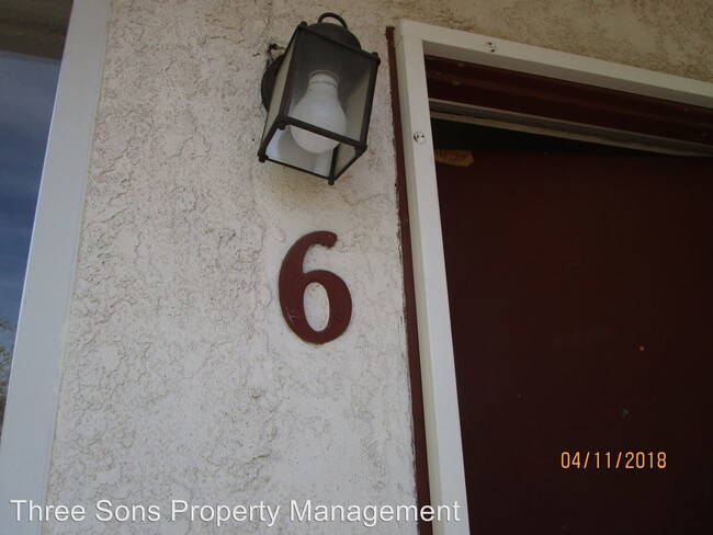 Foto del edificio - 511 Candelaria Rd NW