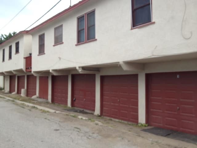 Garage - 617 W 23rd St