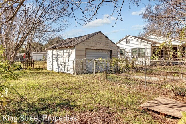 Building Photo - 3 br, 2 bath House - 209 Edge
