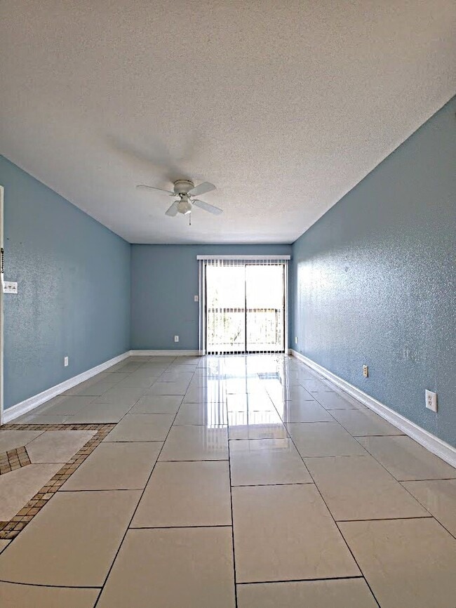 Building Photo - Beautiful 1 Bedroom + Den at Village Creek