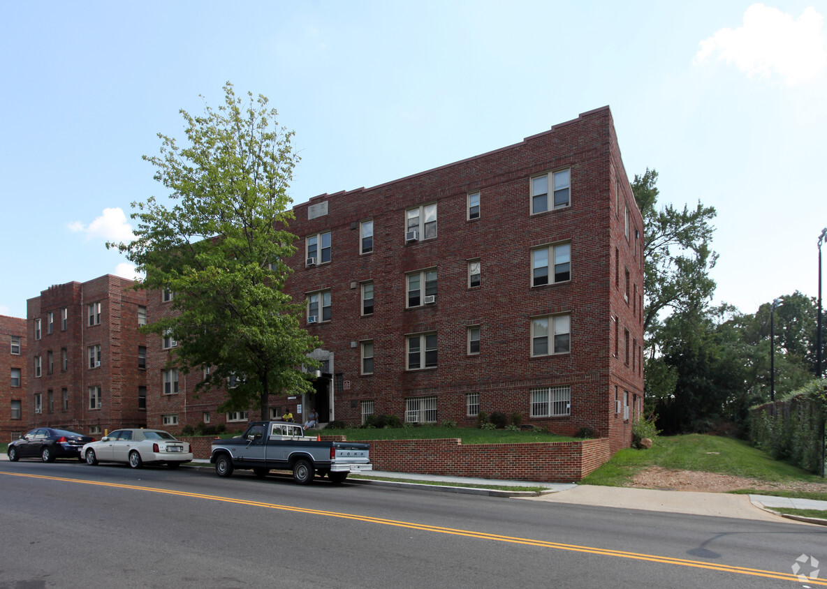 Primary Photo - Panorama Courts