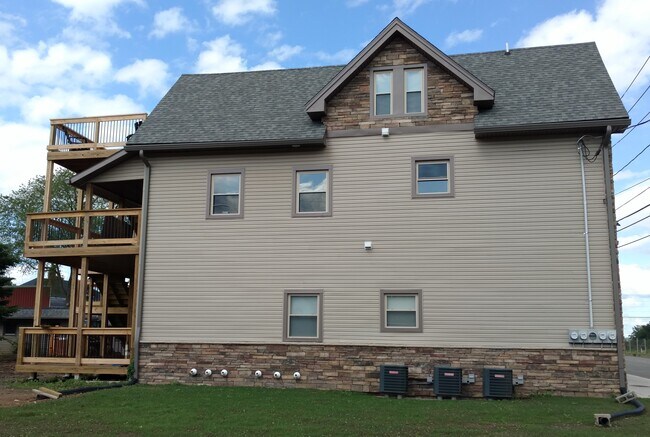 Foto del edificio - 711 E 3rd St