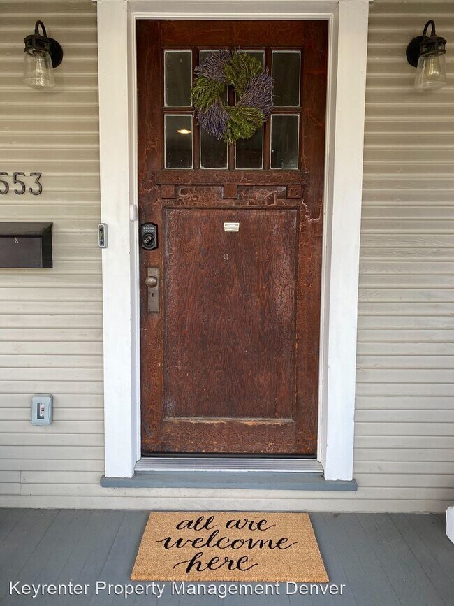 Foto del edificio - 3 br, 3 bath House - 4553 Yates Street