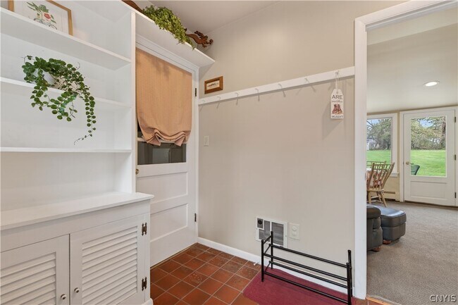 Foto del edificio - 3862 State St