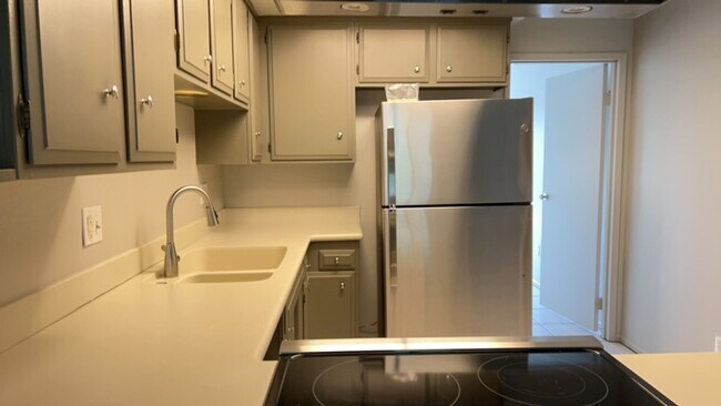 Foto del edificio - Amazing Grand Terrace Home