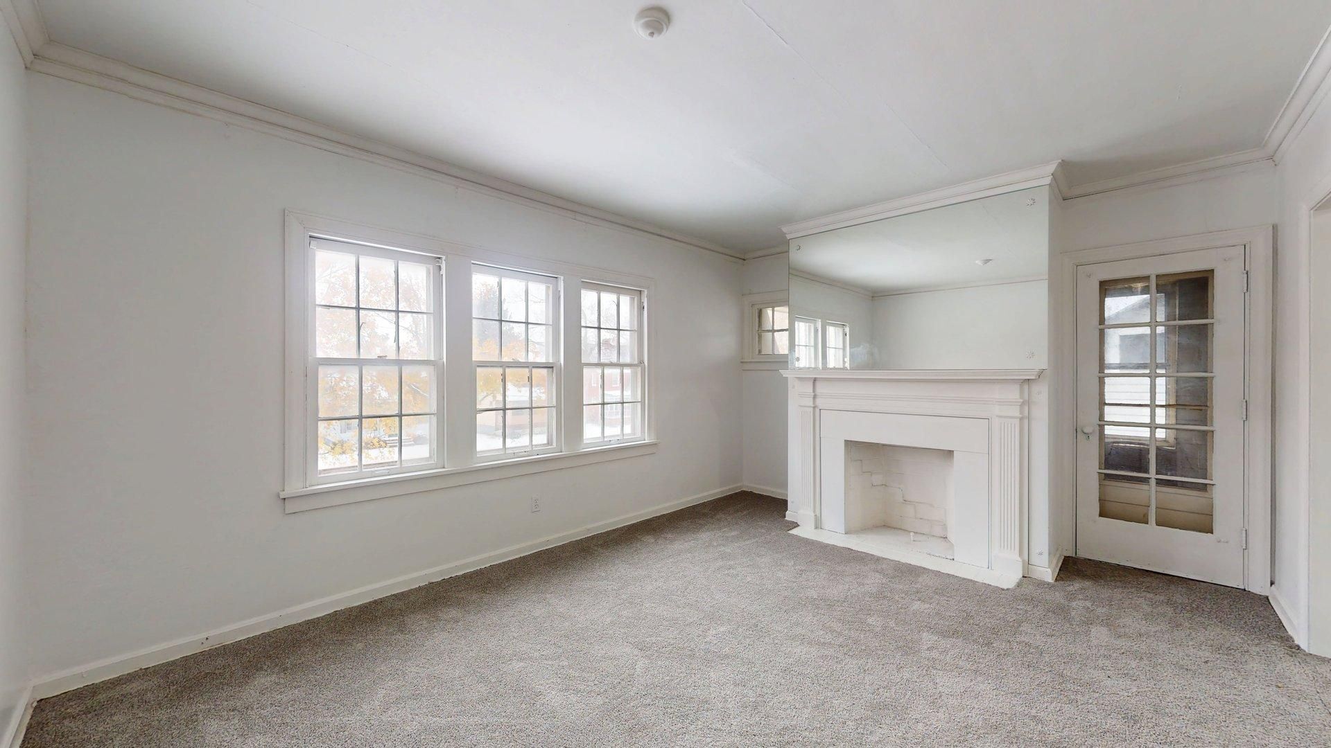 3863 E 154th St Cleveland, OH 44128 – photo 1