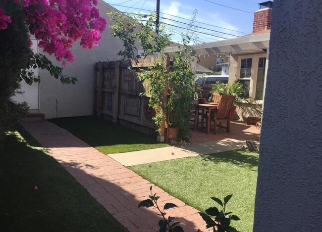 Foto del edificio - 3817 Cherry Ave