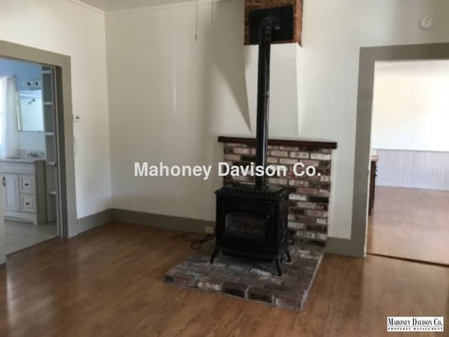 Building Photo - 260 Cinnabar Ave
