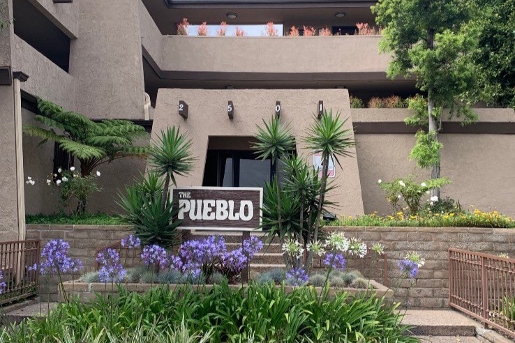 Primary Photo - 2501 W Redondo Beach Blvd