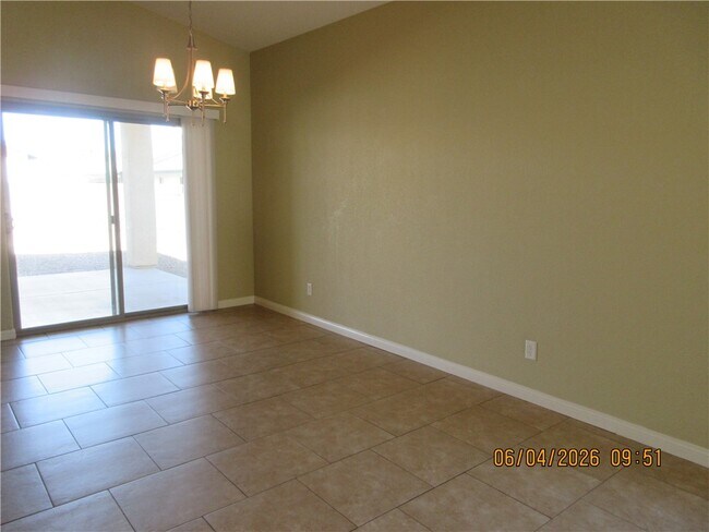 Foto del edificio - 3445 N Sage St