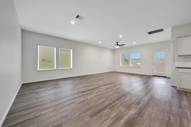 Foto del edificio - 11840 Summertime Dr