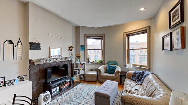 Foto del edificio - 616 Columbus Ave