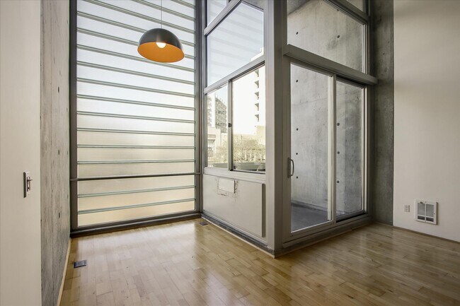 Building Photo - 855 Folsom St
