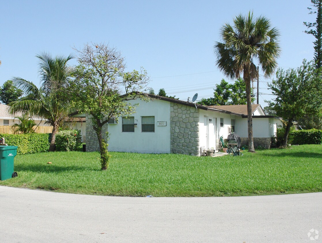 Foto del edificio - 801 SW 29th St