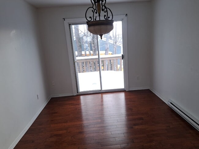 Building Photo - 64 Kipling Dr