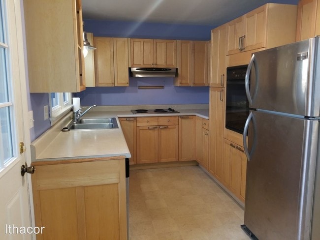 Building Photo - 3 br, 2 bath House - 27 Ferguson Rd