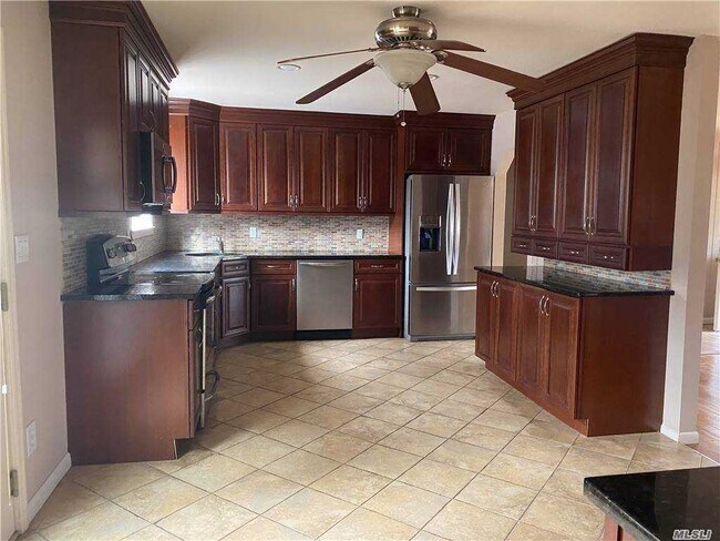 Foto del edificio - 524 N Bicycle Path