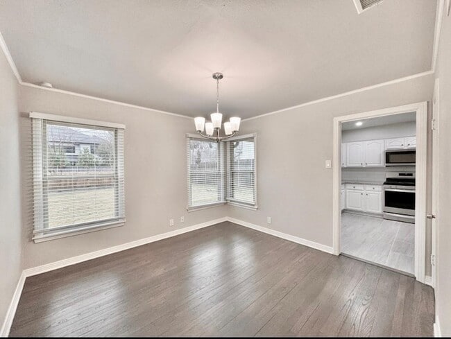 Building Photo - 515 Bondstone Dr