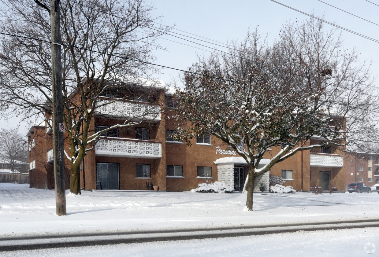 Building Photo - Parkside Manor