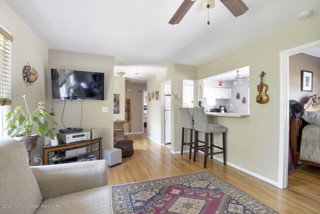Foto del edificio - 364 Westwood Ave