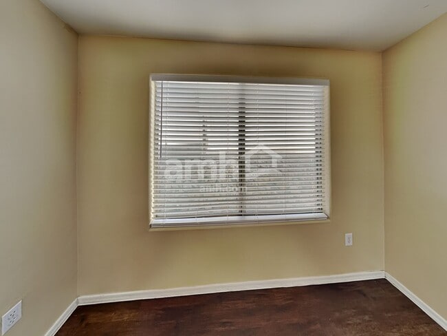 Building Photo - 3713 W Avenida Fria