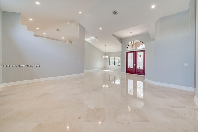 Building Photo - 1180 Manor Ct