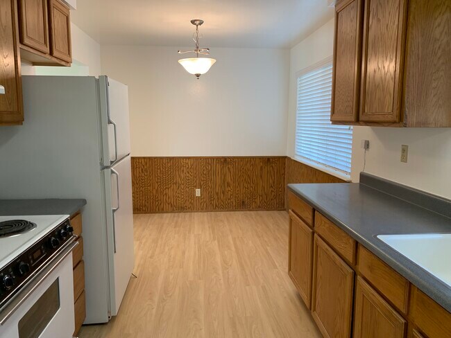 Foto del edificio - 1321 Essex Way