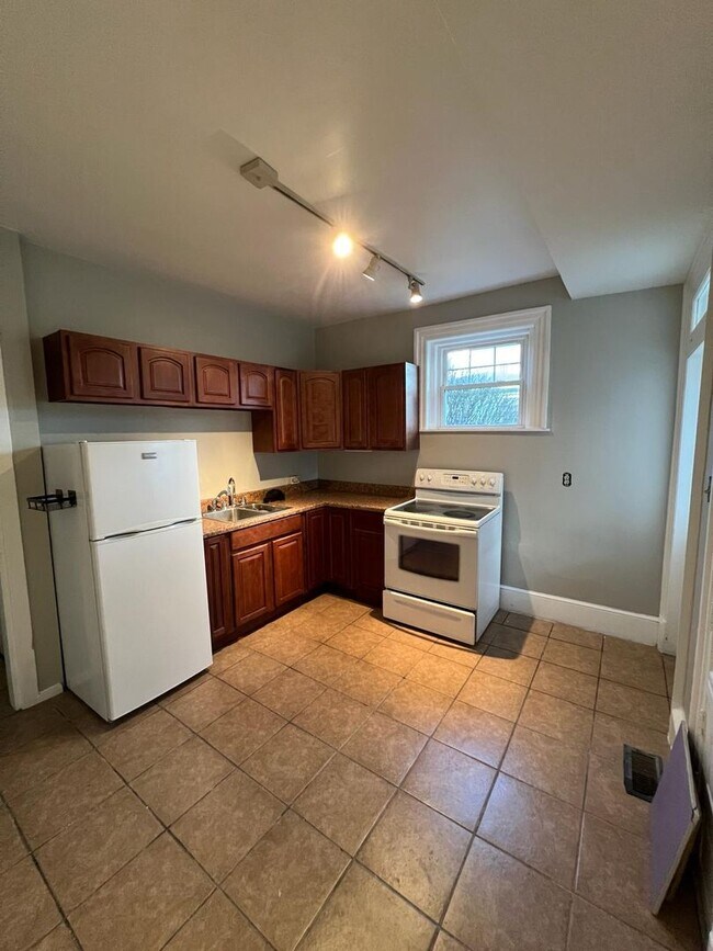 Building Photo - 4216 W Penn Ave