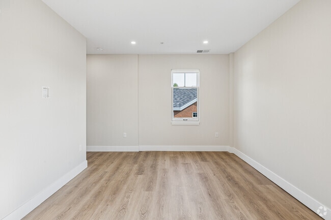 1BR, 1BA - 553SF - Living Room - The Sullivan House