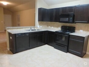 Building Photo - 505 Pinnacle Dr