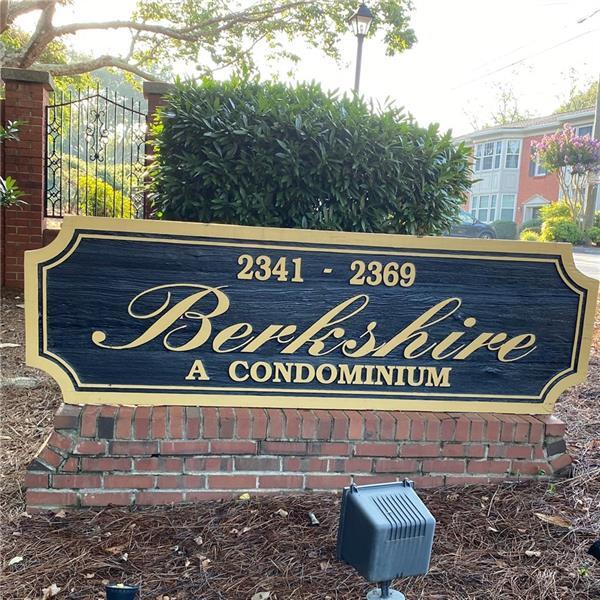 Foto del edificio - 2345 Henderson Mill Rd