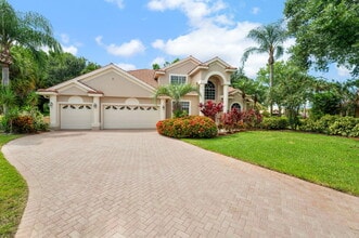 Building Photo - 1412 SW Bent Pine Cove