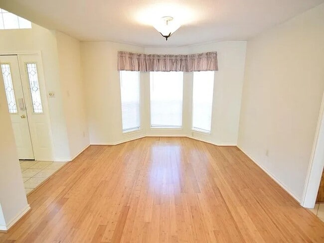 Building Photo - 4721 Stagecoach Trail