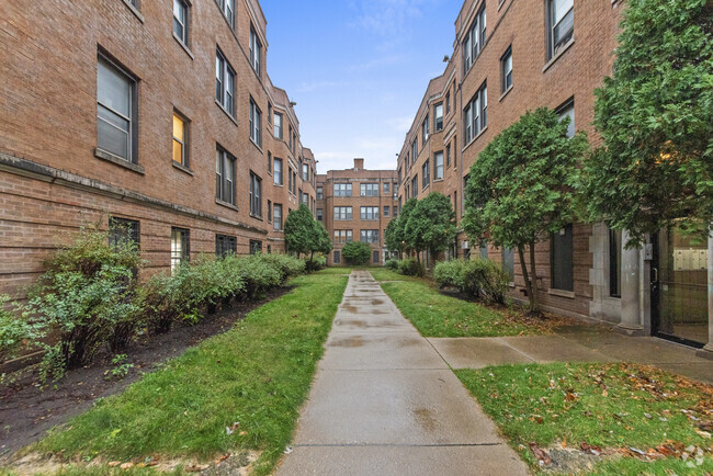 Building Photo - 1361 W Estes Ave