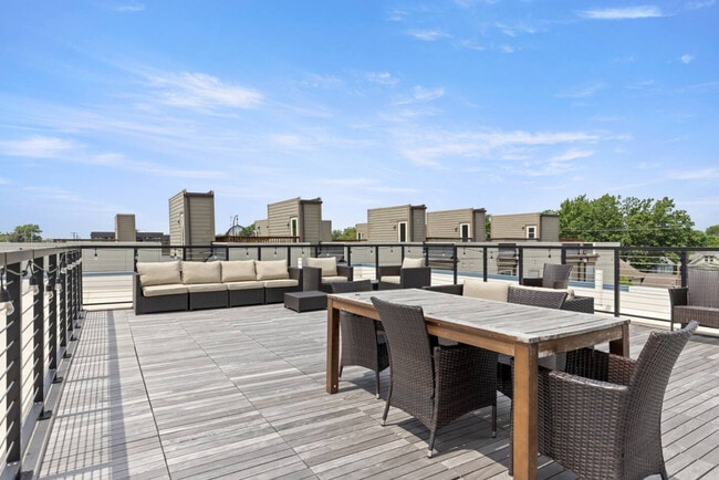 Foto del edificio - 12607 Larchmere Blvd