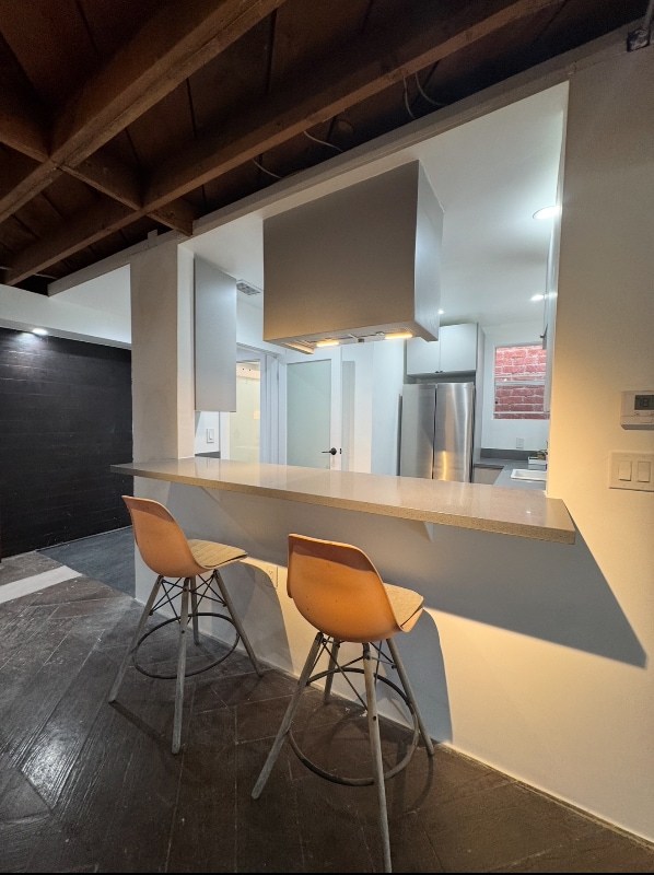 Foto del edificio - 5277 W Jefferson Blvd