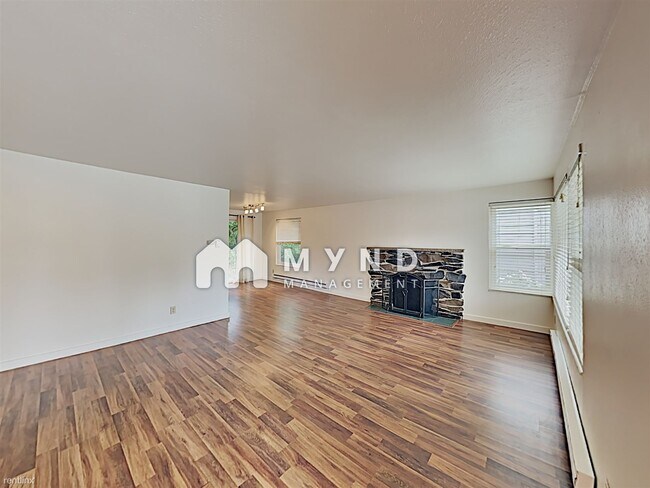 Building Photo - 3 br, 1.5 bath House - 14018 Greenwood Ave N