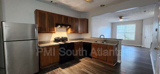 Building Photo - 4672 Ernest Dr
