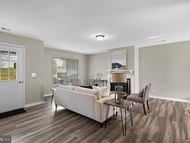 Building Photo - 3512 Fiske Terrace