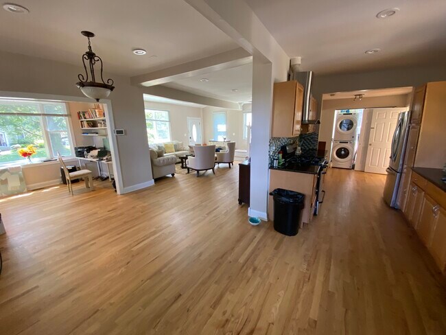 Building Photo - 71 Comanche Dr