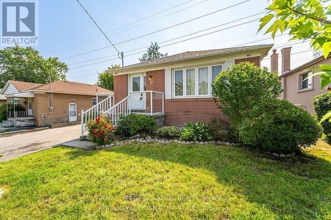 Building Photo - 71-71 Redwater Dr